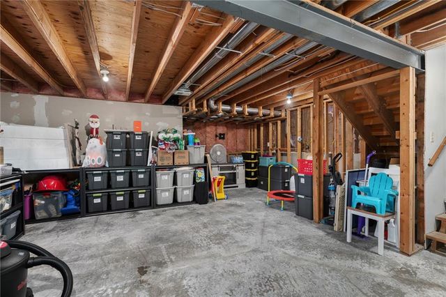 15604 Pebble Terrace, Basehor, KS 66007