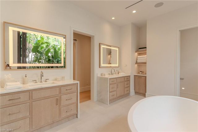 777 Broad CT S, Naples, FL 34102