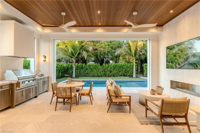 777 Broad CT S, Naples, FL 34102