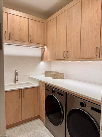 777 Broad CT S, Naples, FL 34102