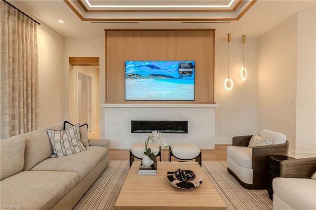 777 Broad CT S, Naples, FL 34102