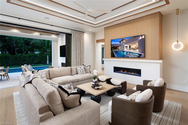 777 Broad CT S, Naples, FL 34102