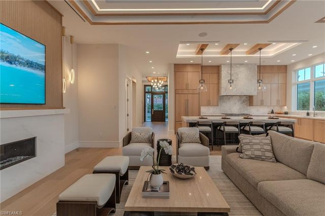 777 Broad CT S, Naples, FL 34102