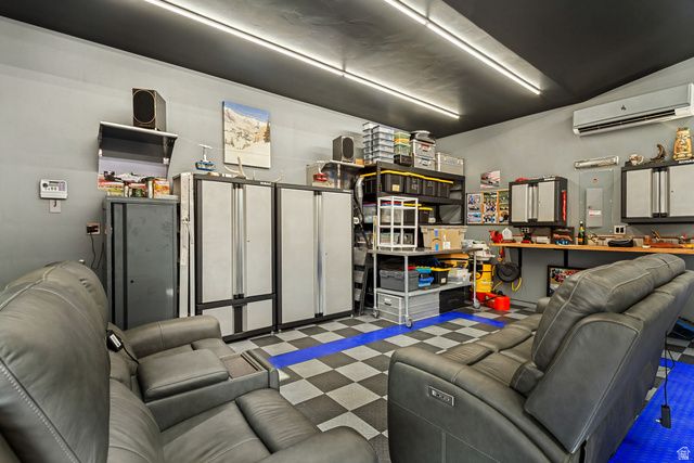 2463 E ARNETT DR, Millcreek, UT 84109