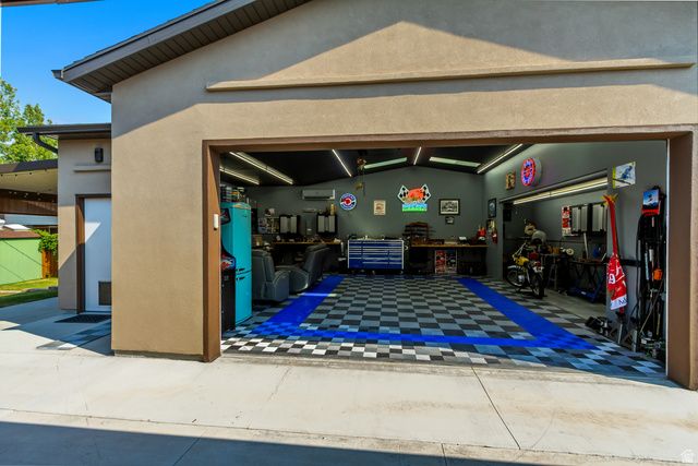 2463 E ARNETT DR, Millcreek, UT 84109