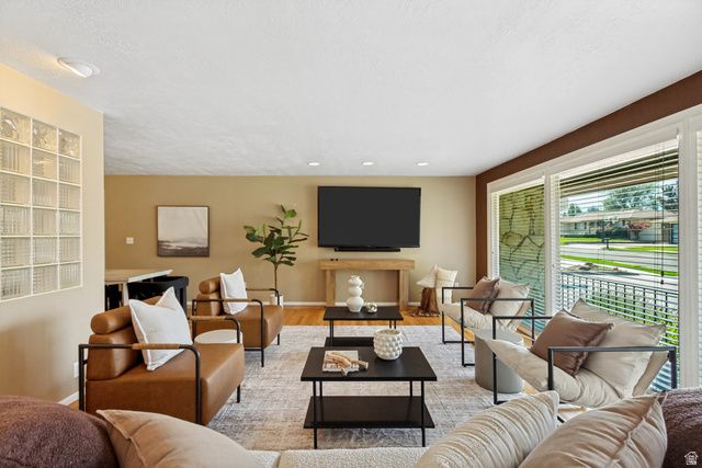 2463 E ARNETT DR, Millcreek, UT 84109