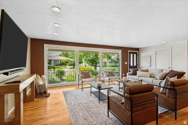 2463 E ARNETT DR, Millcreek, UT 84109