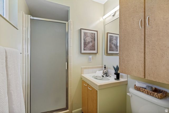 2463 E ARNETT DR, Millcreek, UT 84109