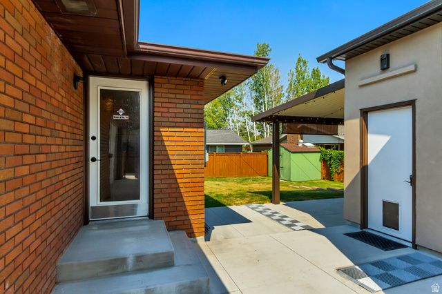2463 E ARNETT DR, Millcreek, UT 84109