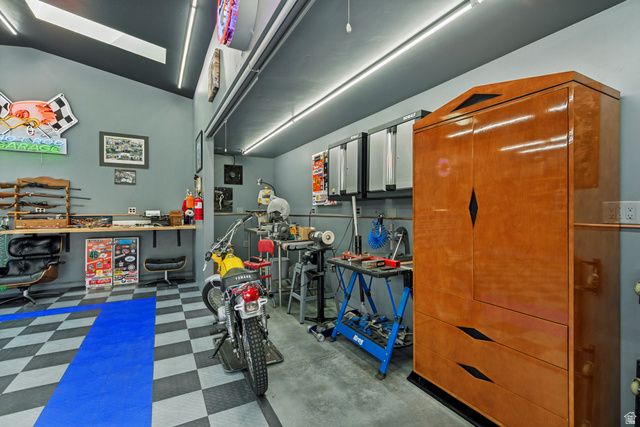 2463 E ARNETT DR, Millcreek, UT 84109
