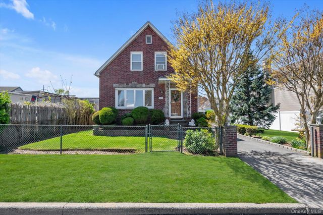 1353 Kiefer Avenue, Elmont, NY 11003