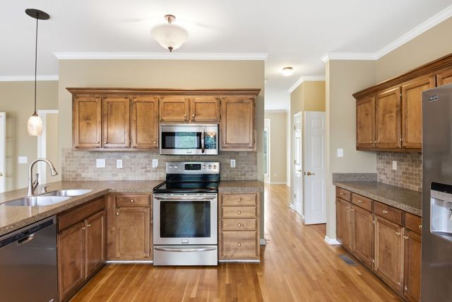 2801 Tweed Pl, Thompsons Station, TN 37179