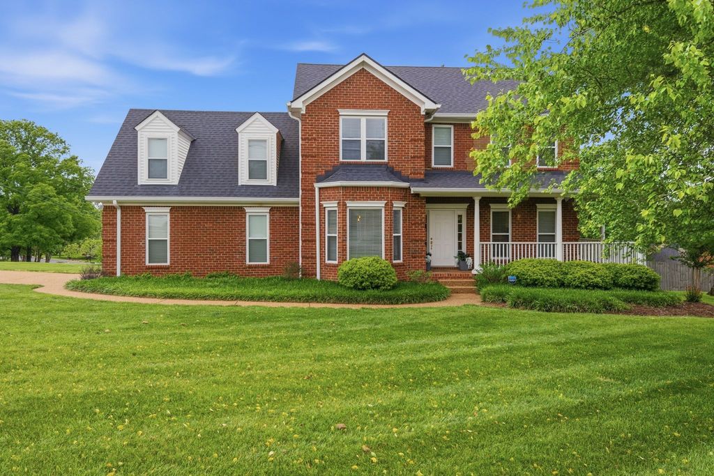 2801 Tweed Pl, Thompsons Station, TN 37179