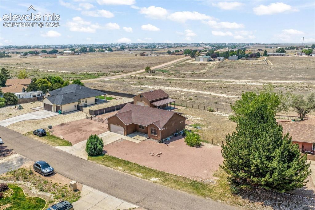 83 S Golfwood Drive, Pueblo, CO 81007 — photo 4