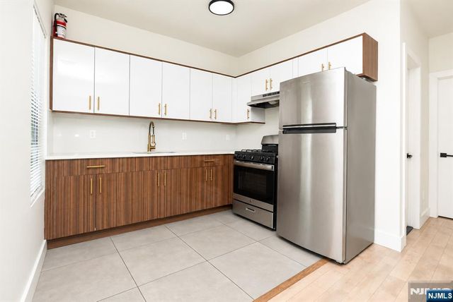 40 Johnston Avenue, Kearny, NJ 07032