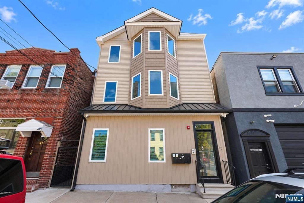 40 Johnston Avenue, Kearny, NJ 07032