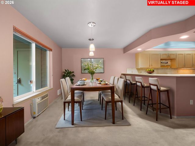 5058 FOOTHILLS Dr F, Lake Oswego, OR 97034