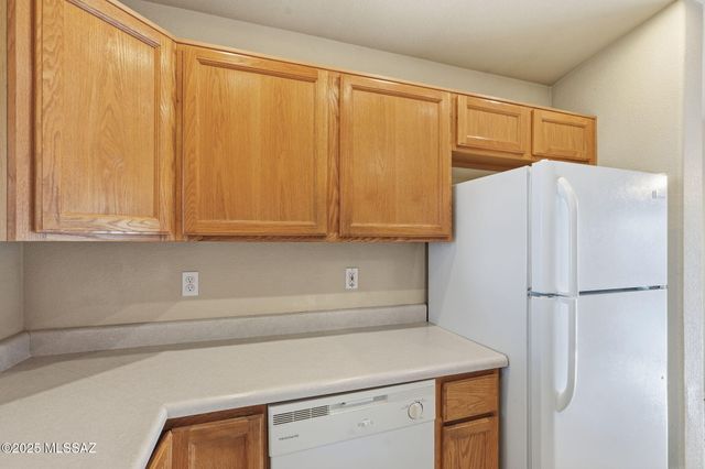 8271 S Via Del Forjador, Tucson, AZ 85747