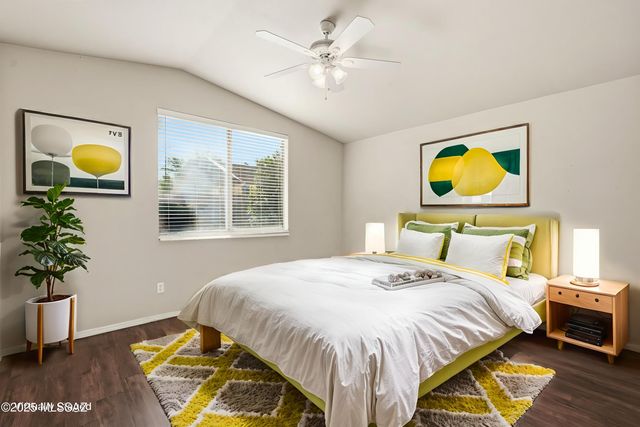 8271 S Via Del Forjador, Tucson, AZ 85747