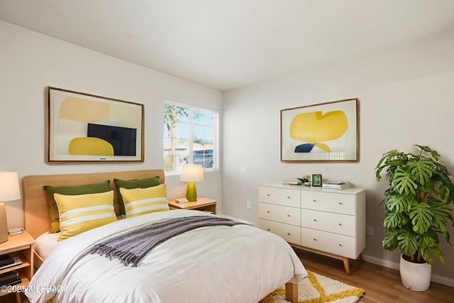 8271 S Via Del Forjador, Tucson, AZ 85747