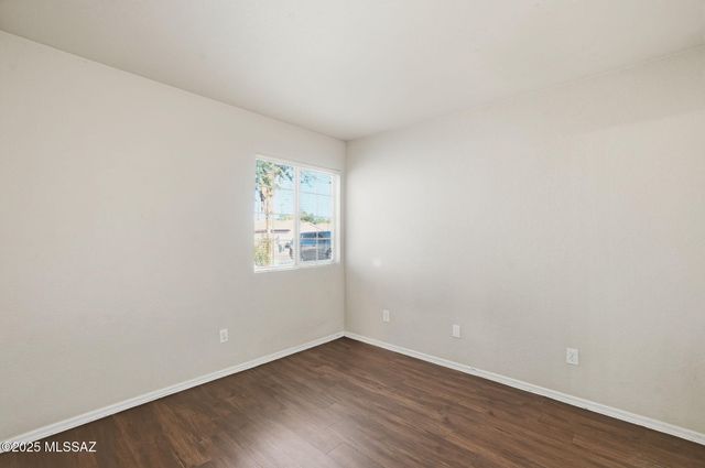 8271 S Via Del Forjador, Tucson, AZ 85747