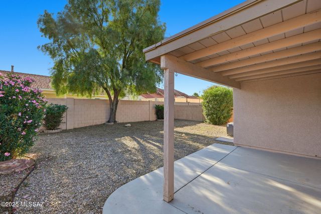 8271 S Via Del Forjador, Tucson, AZ 85747