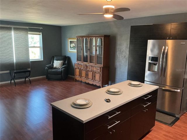 416 73RD AVENUE N 209, St Petersburg, FL 33702