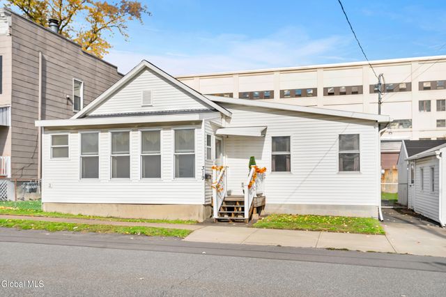 319 9th Street, Watervliet, NY 12189