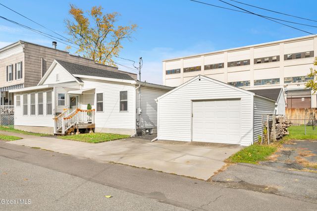 319 9th Street, Watervliet, NY 12189