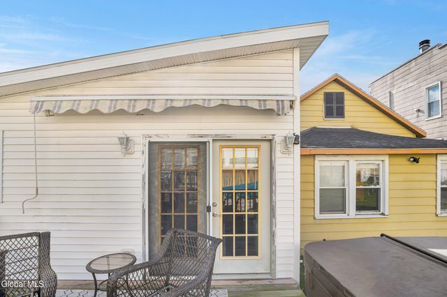 319 9th Street, Watervliet, NY 12189