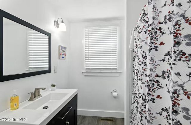 906 N Road Street, Elizabeth City, NC 27909