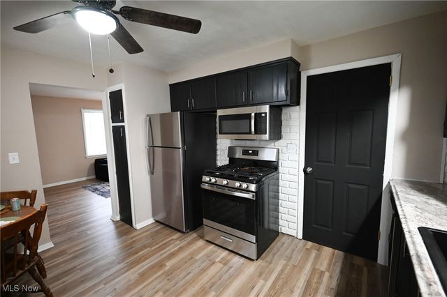 3325 Sunnybrooke Drive, Youngstown, OH 44511