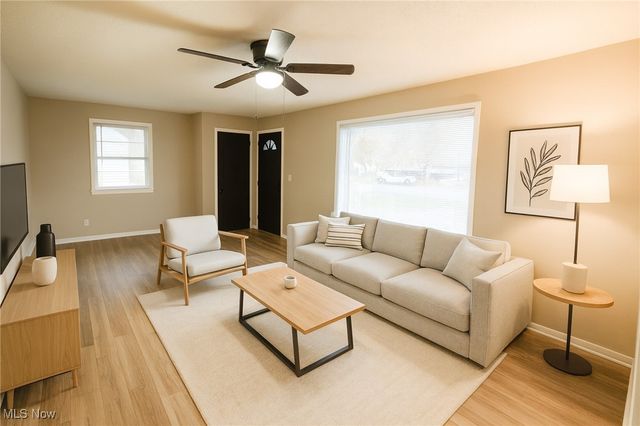 3325 Sunnybrooke Drive, Youngstown, OH 44511