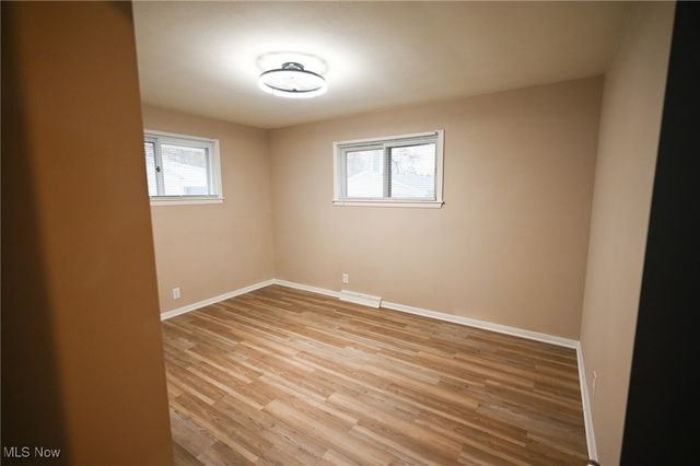 3325 Sunnybrooke Drive, Youngstown, OH 44511