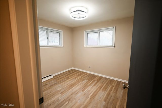 3325 Sunnybrooke Drive, Youngstown, OH 44511