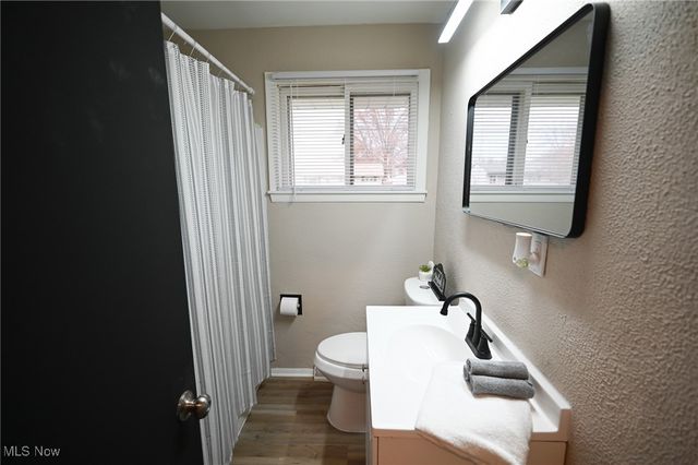 3325 Sunnybrooke Drive, Youngstown, OH 44511