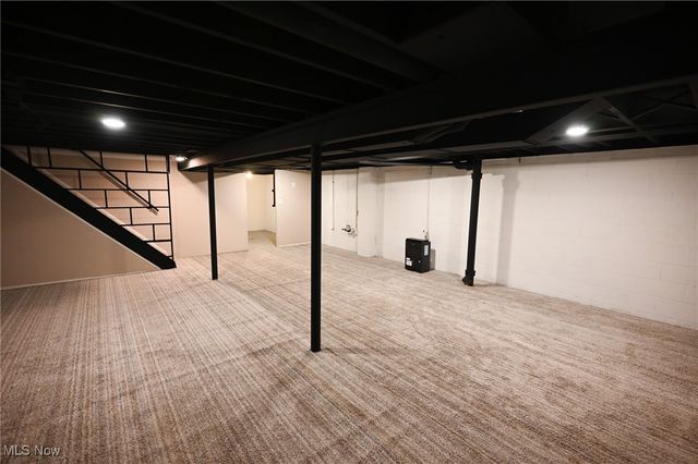 3325 Sunnybrooke Drive, Youngstown, OH 44511