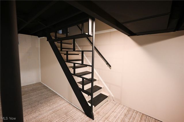 3325 Sunnybrooke Drive, Youngstown, OH 44511