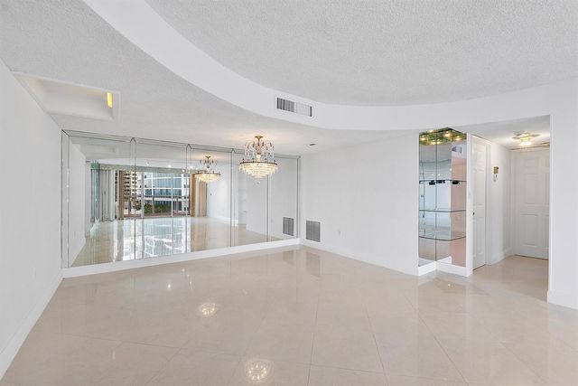 2751 S Ocean Drive 602s, Hollywood, FL 33019