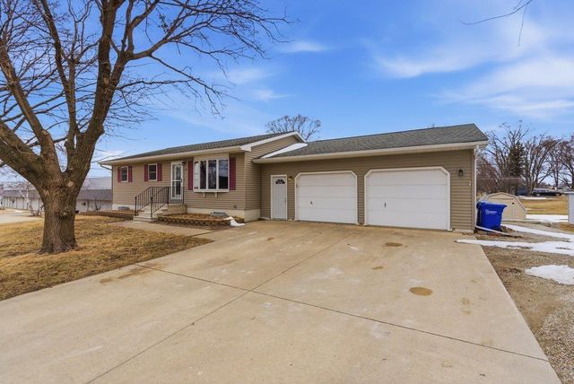 712 NE 13th Street, Independence, IA 50644