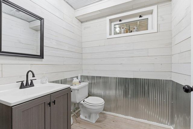 712 NE 13th Street, Independence, IA 50644