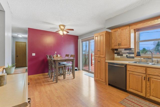 712 NE 13th Street, Independence, IA 50644