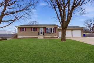 712 NE 13th Street, Independence, IA 50644