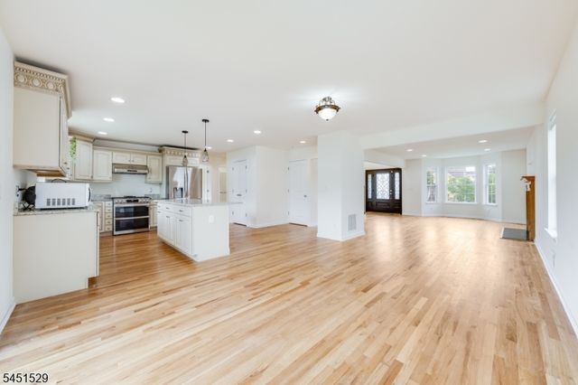 519 Fairview Ave, Middlesex Boro, NJ 08846
