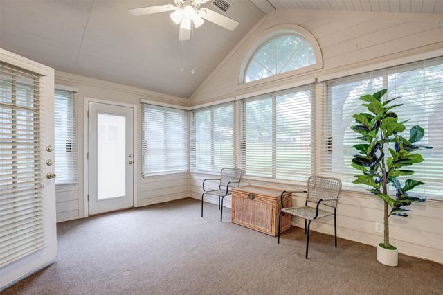 6152 Haley Lane, Fort Worth, TX 76132