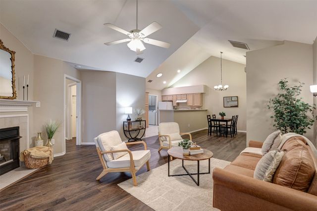 6152 Haley Lane, Fort Worth, TX 76132