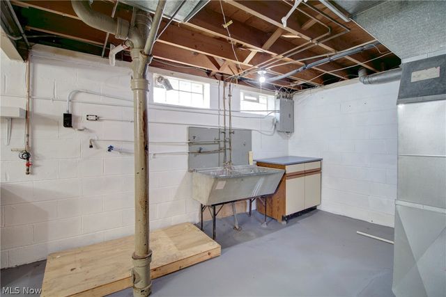 4388 W 155th Street, Cleveland, OH 44135
