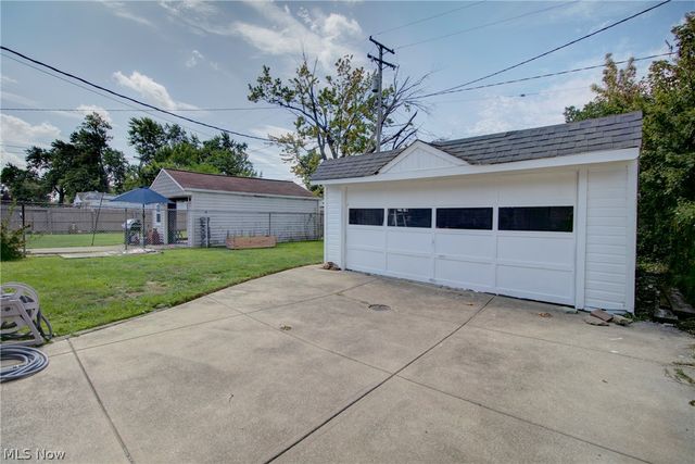 4388 W 155th Street, Cleveland, OH 44135