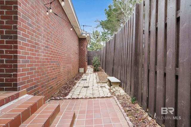 6501 N AUDUBON Square, Mobile, AL 36695