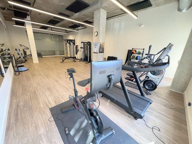2051 Villa Road 302, Birmingham, MI 48009